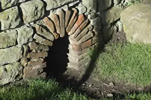 Roman Fort Architecture Drucke: Architectural detail of a culvert exit approximately 30 cm high
