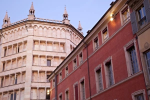 Ornate Architectural Design Drucke: Architecture and Baptistry, Parma, Emilia Romagna, Italy, Europe