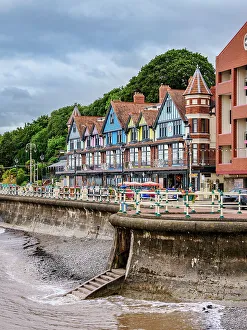 European Beach Houses Drucke: Architecture at the seafront, Penarth, Vale of Glamorgan, Wales, United Kingdom, Europe