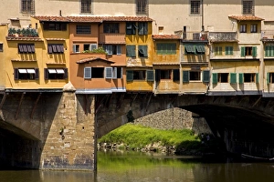 Italy Travel Guide Drucke: Arno River and Ponte Vecchio bridge