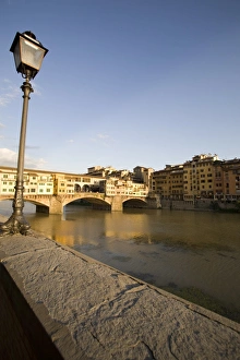 Sunset In Tuscany Drucke: Along the Arno River and the Ponte Vecchio, Florence, Tuscany, Italy, Europe