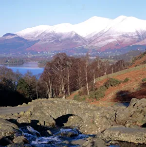 English Countryside Photography Drucke: Ashness Bridge, Skiddaw in the background, Lake District National Park