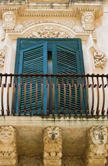Drucke von Rokoko-Gesimsbalustrade im Palazzo Nicolaci in Noto auf Sizilien Italien Europa Sizilianische Barockarchitektur Drucke: Rokoko Balustrade