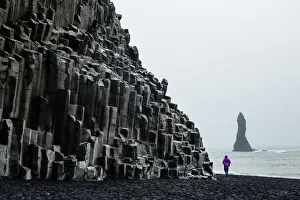 Kolonnen aus Basalt am Strand in Vik im Myrðal, Island und Polargebiet
