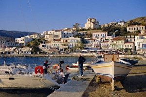Greek Island Hopping Guide Drucke: Batsi, Andros
