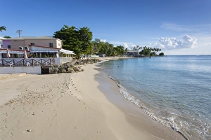 Caribbean Coastline Scene Drucke: The Beach, Speightstown, St. Peter, Barbados, West Indies, Caribbean, Central America