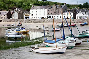 Great Britain Photography Drucke: Beached yachts the Harbour at Stonehaven, Aberdeenshire, Scotland, United Kingdom, Europe