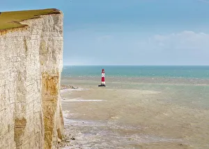 English Coastline Views Drucke: Beachy Head and the Beachy Head lighthouse