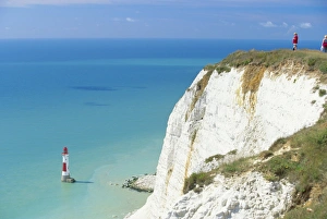 Chalk Cliffs England Drucke: Beachy Head and lighthouse on chalk cliffs, East Sussex, England, UK, Europe