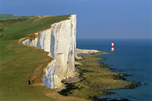 Sussex Drucke: Strandkopf Leuchtturm und Kalkklippen in Ostende im County of East Sussex in England im Vereinigten Königreich Europa