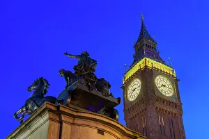 London Landmarks At Dusk Drucke: Big Ben and Boadicea Statue, dusk, Westminster, London, England, United Kingdom, Europe