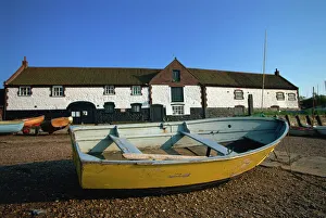 Norfolk Drucke: Boot und Bootshaus in Burnham Overy Staithe im Nordfalkland