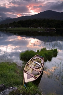 Upper Lake Ireland Drucke: Boat, Upper Lake