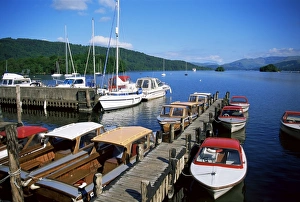See Drucke: Boot auf dem See Windermere, Bowness am Windermere im nationalen Naturpark Derwent-Windemeren-See