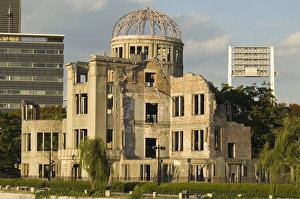 Hiroshima Peace Memorial Park Drucke: A Bomb Dome