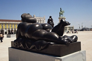 Bilder Datiert 1. Februar 2008: Plastik von Botero in der Praça do Comércio in Lissabon im portugiesischen Teil Europas