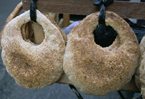 Traditional Middle Eastern Cuisine Drucke: Bread on cart