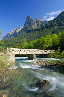 European Bridge Drucke: Bridge over the River Arazas