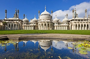 Das Brightonsche Königspalast mit Spiegelbild in Brighton im Osten von Südengland im Vereinigten Königreich Europa