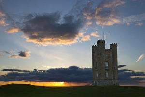 Tranquil British Landscapes Drucke: Broadway Tower at sunset, Broadway