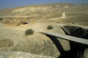 Afghan Historical Landmarks Drucke: Buddhist stupa of Takht-e-Rustam, (Rustams throne) dating from the 4th