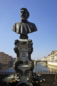 Drucke von Schatz von Benvenuto Cellini unter dem Ponte Vecchio in Florenz als Weltkulturerbe der UNESCO im tiefen Süden Italiens Bildhauerei Drucke: Brunnen von Benvenuto Cellini, Brücke Vettura in Florenz Weltkulturerbe der UNESCO