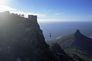 Bilder vom 9. August 2008: Seilbahn hinauf zum Tafelberg.