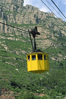 Outdoor Photography Spain Drucke: Cable car to Monserrat Monastery