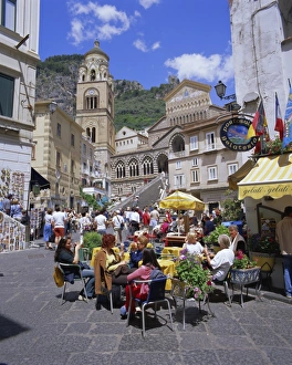 Campania Europe Travel Drucke: Cafes and cathedral