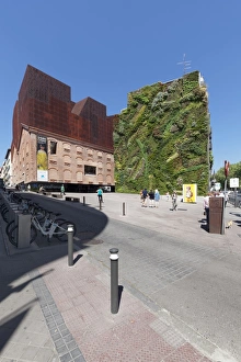 Madrid Tourist Attractions Drucke: Caixa Form, Museum, Architect Herzog and De Meuron, Madrid, Spain, Europe