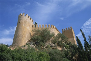 Balearic Islands Travel Guide Drucke: Castle, Arta