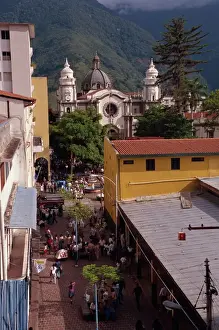 Drucke von Kathedrale von Mérida in den Anden Venezuelas Südamerikas Südamerikanische Kunstdrucke: Domkirche von Merida in den Anden Venezuelas Südamerika