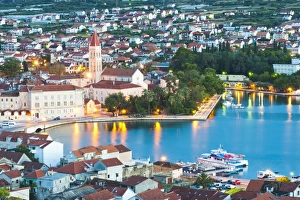 UNESCO World Heritage Site In Croatia Drucke: Cathedral of St. Lawrence in the evening