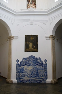 European Education Institutions Drucke: Central atrium with tilework and statues