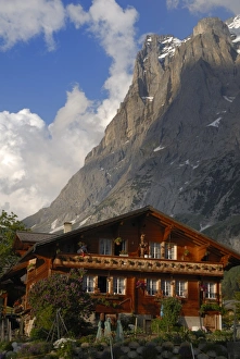 Grindelwald Landscape Drucke: Chalet and mountains