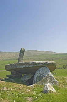 United Kingdom Outdoor Photography Drucke: A chambered cairn