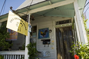 Key West Florida Drucke: The Chicken Store with chickens inside and out