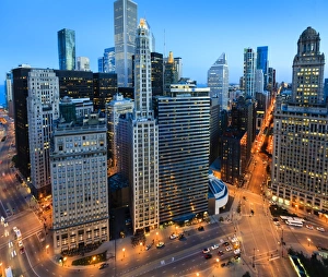 United States Urban Landscape Drucke: Cityscape at dusk, high angle view of the Loop district