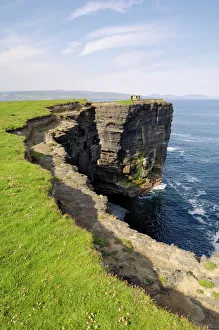 Drucke von Felsen an der Downpatrick-Head-Nahenseite von Ballycastle im Grafschaftsbezirk Mayo in Connacht Republik Irland (Irländische Republik) Europa Ballycastle Drucke: Felsen an der Downpatrick-Head-Küste