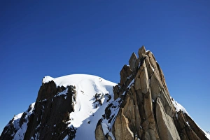 Haute Savoie Scenic Views Drucke: Climbers on Midi Plan traverse, Chamonix, Haute Savoie, Rhone Alpes, French Alps