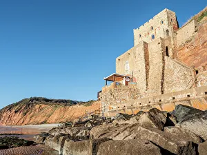UK Coastal Walks Drucke: The Clock Tower and cafe, Jacob's Ladder Beach