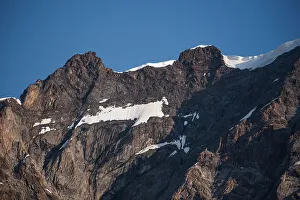 European Mountain Peaks Drucke: Close up of the rugged summit of Dufourspitze