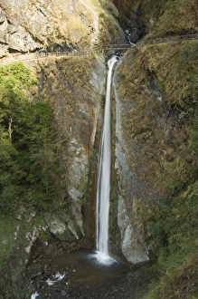 Colorful Natural World Images Drucke: Cloud Dragon Waterfall