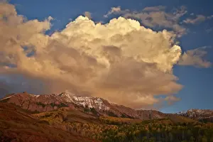 Uncompahgre National Forest Scenery Drucke: Cloud over the Sneffels Range in the fall