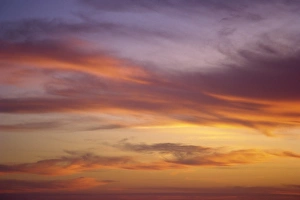 Dusk Sky Photography Drucke: Clouds at dusk