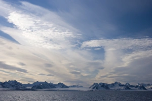 Svalbard Coastline Drucke: Coastline and glacier