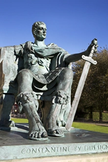 York City Landmarks Drucke: Constantine statue, York, Yorkshire, England, United Kingdom, Europe
