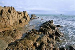Channel Islands Coastline Drucke: Corbiere Point, St
