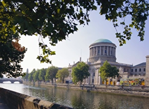 Dublin Landmarks Drucke: The Four Courts and River Liffey