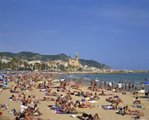 Spanish Beach Holidays Drucke: Crowded beach at Sitges